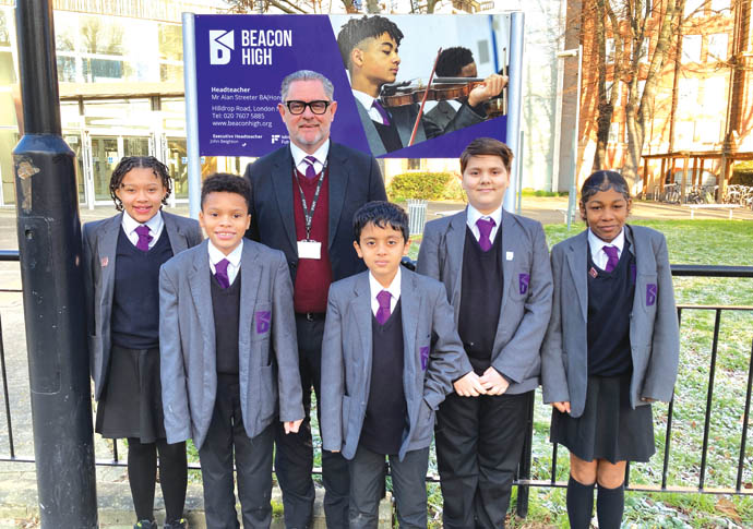 Alan-Streeter-with-pupils-at-Beacon-High