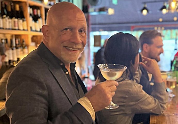 Aperivino: the Champagne of wine bars Food and Dring_Richard Aperivino