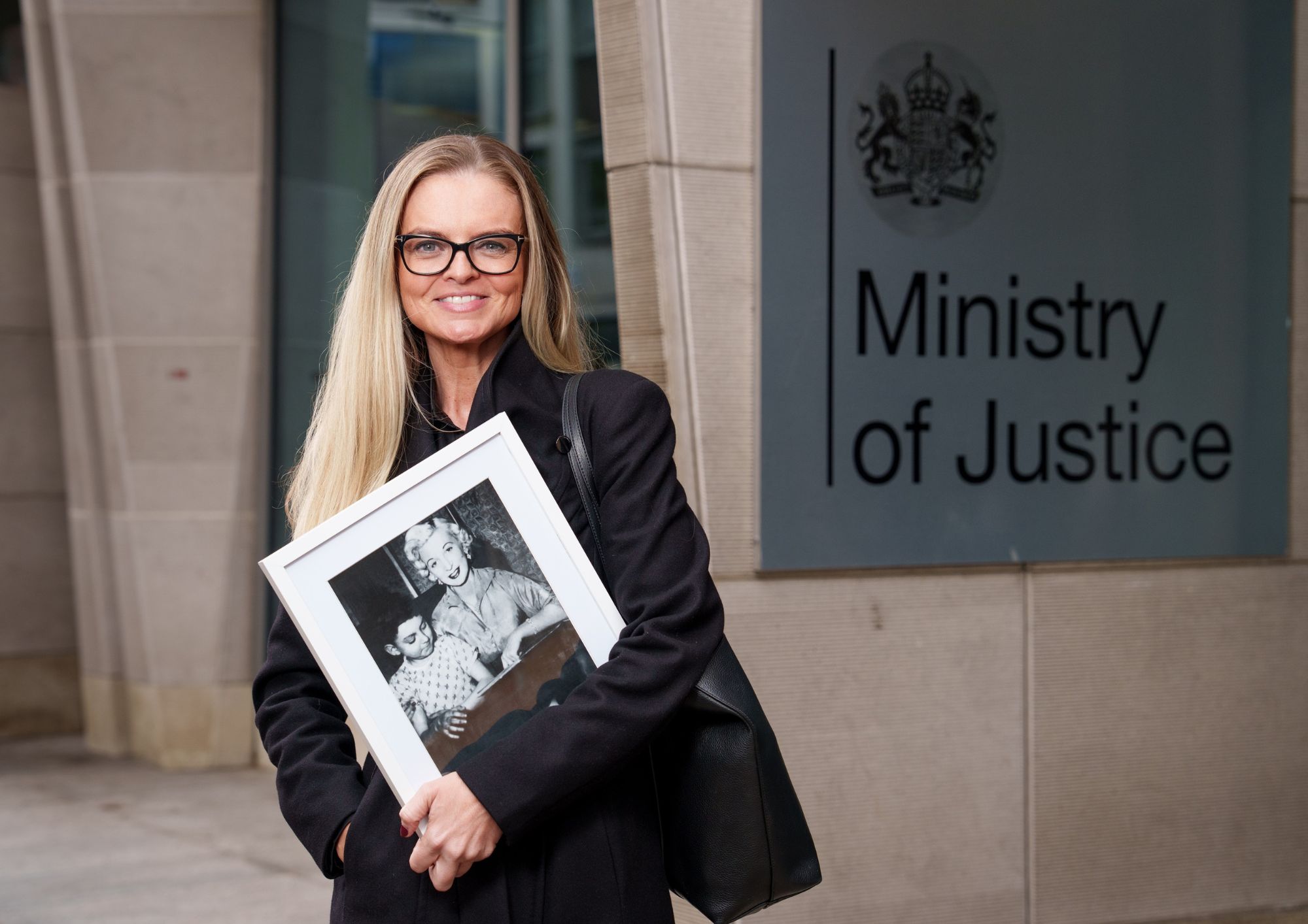 Grandchildren want pardon for last woman executed in UK ruth ellis (1)
