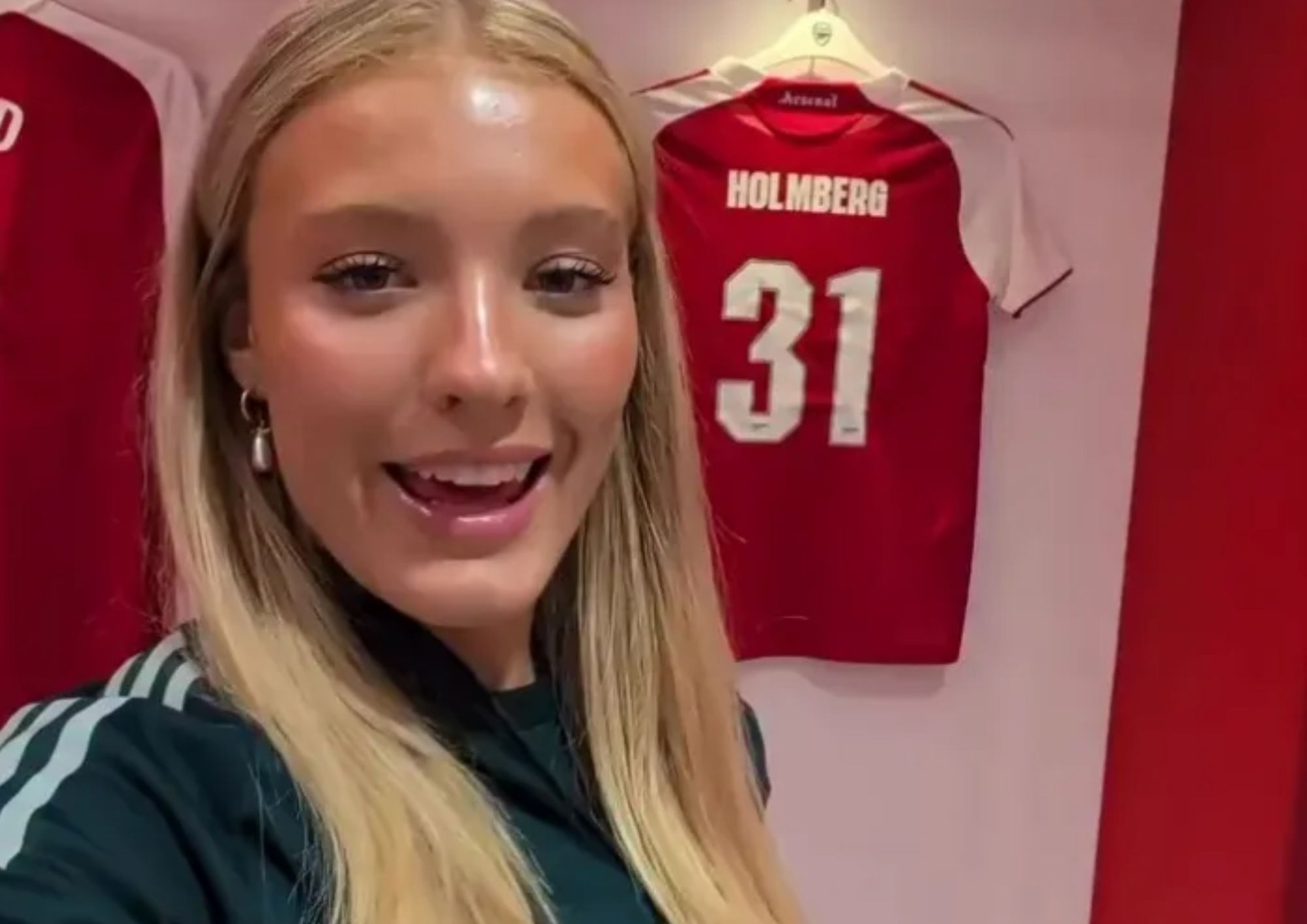 Social media abuse mars Arsenal’s announcement of Swedish star’s arrival