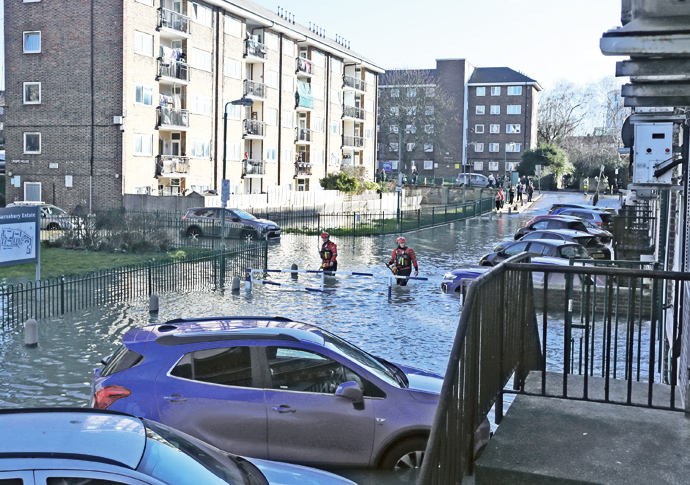 Flooding between Barnsbury Estate and Ewen House behind Caledonian Road