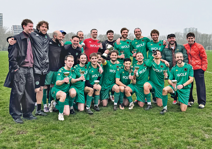 Cup win sees unbeaten Gun do double Gun 2