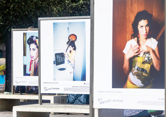 ‘Powerful’ Amy Winehouse snaps on benches Amy Winehouse Back to Black Kings Cross art benches_5_Alex Sturrock