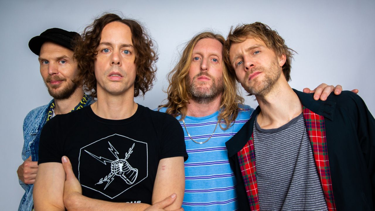 Razorlight star: ‘I know I’ll drive past one day and see the Fiddler’s Elbow has become flats’ razorlight (1)